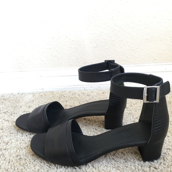 Vince Rain City Heeled Sandals w/ lizard embossing - Picture 3 of 7